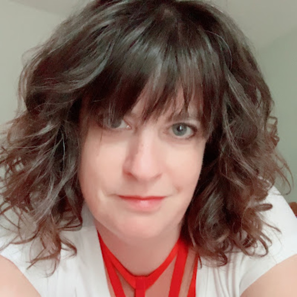 Meet your Posher, Tracy - Picture 1 of 1